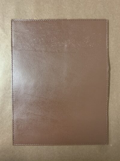 Couverture en cuir MAGNIFICAT petit format - Marron