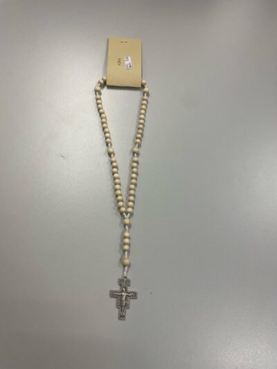 Chapelet en bois avec croix en métal