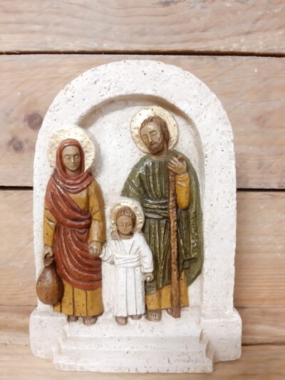 Bas-relief de la Sainte Famille